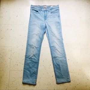 Levi’s Straight Leg Jeans Light Wash